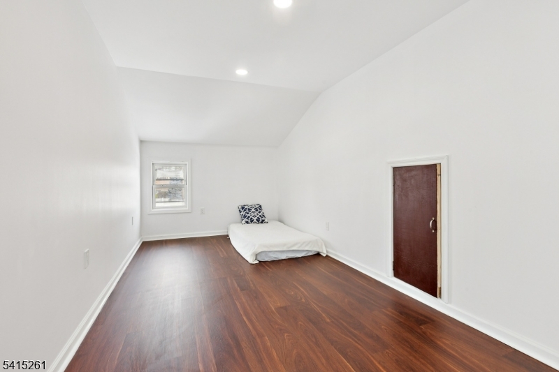 Lincoln Village - Residential