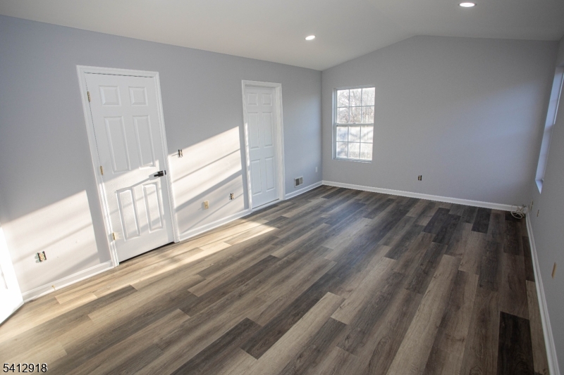 Perry Ave - Residential