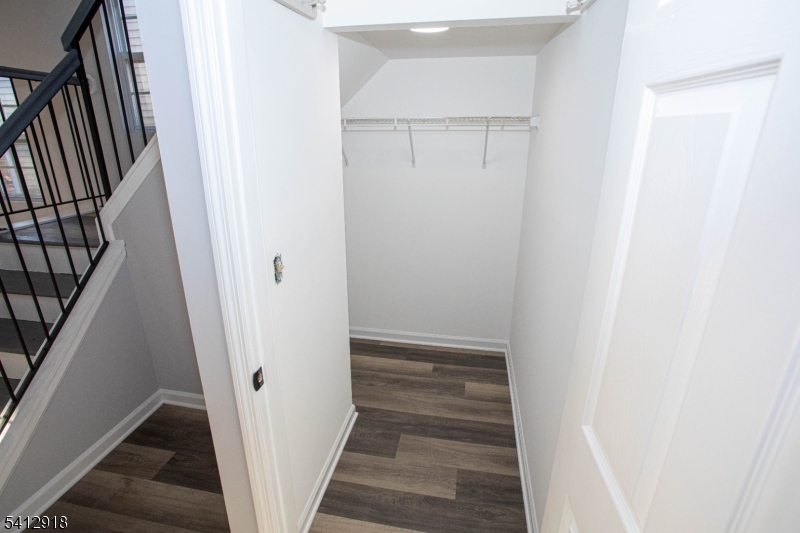 Perry Ave - Residential