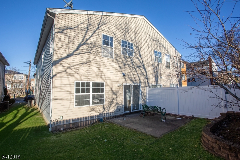 Perry Ave - Residential