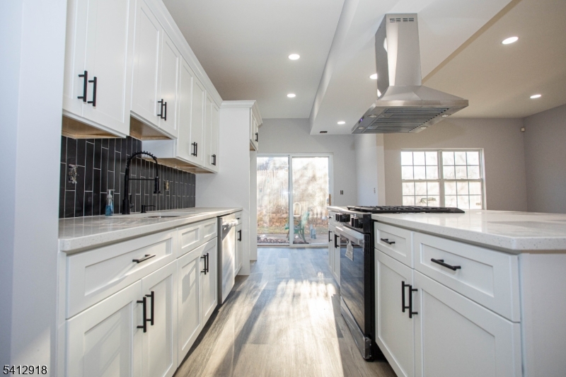 Perry Ave - Residential