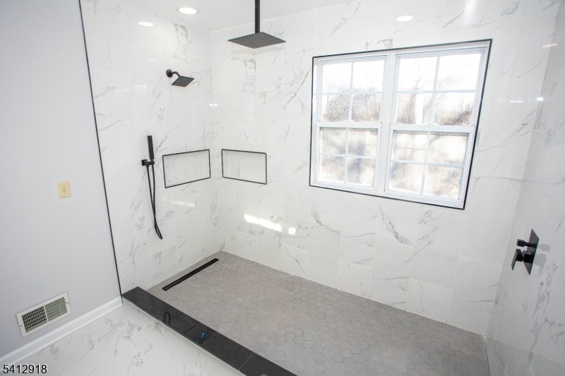 Perry Ave - Residential