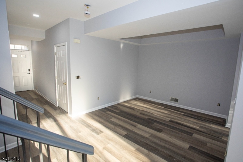 Perry Ave - Residential