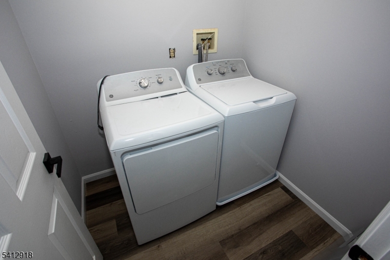 Perry Ave - Residential