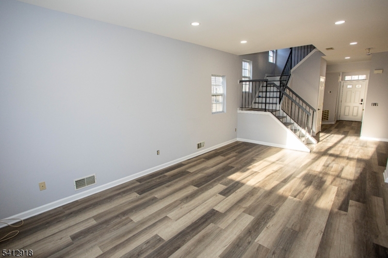 Perry Ave - Residential