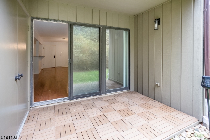 South Green I Condos - Residential Lease