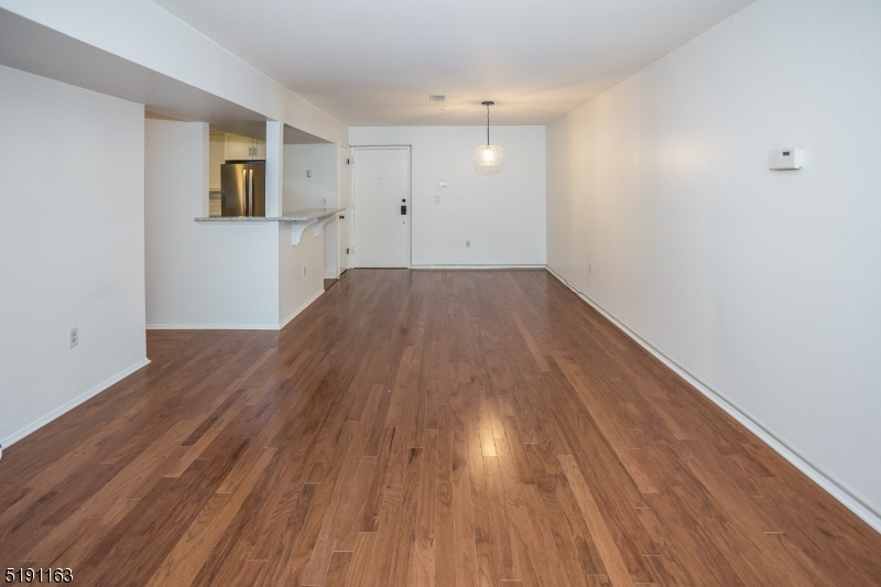 South Green I Condos - Residential Lease