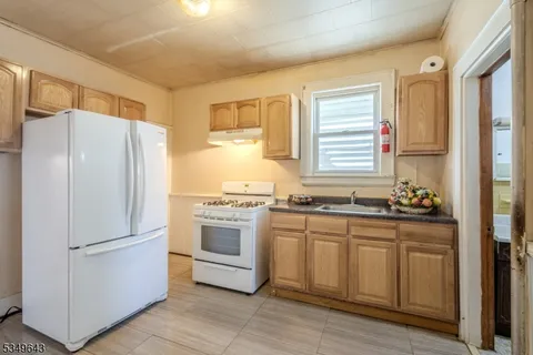 MLS: 3955640