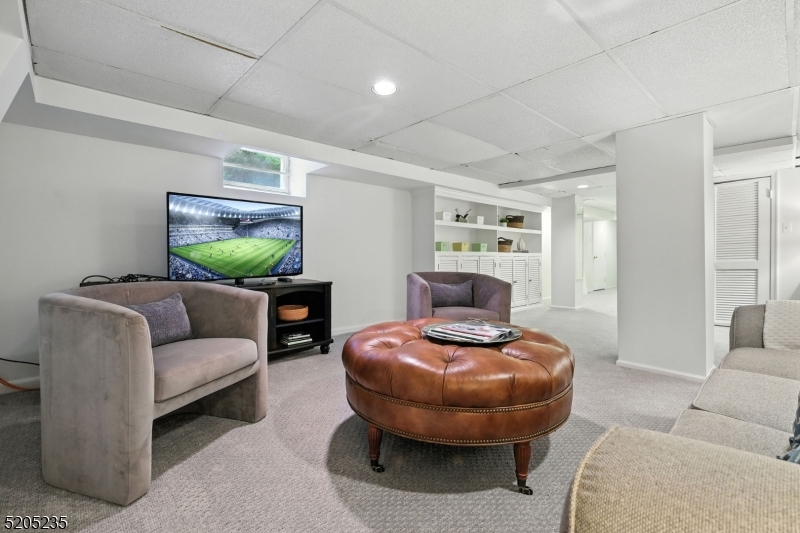 WOODFIELD ESTATES/DEERFIELD - Residential