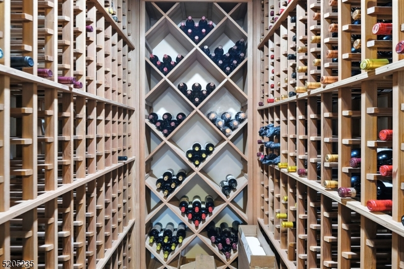 WOODFIELD ESTATES/DEERFIELD - Residential