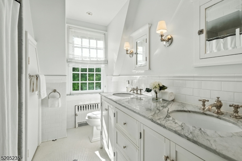 WOODFIELD ESTATES/DEERFIELD - Residential