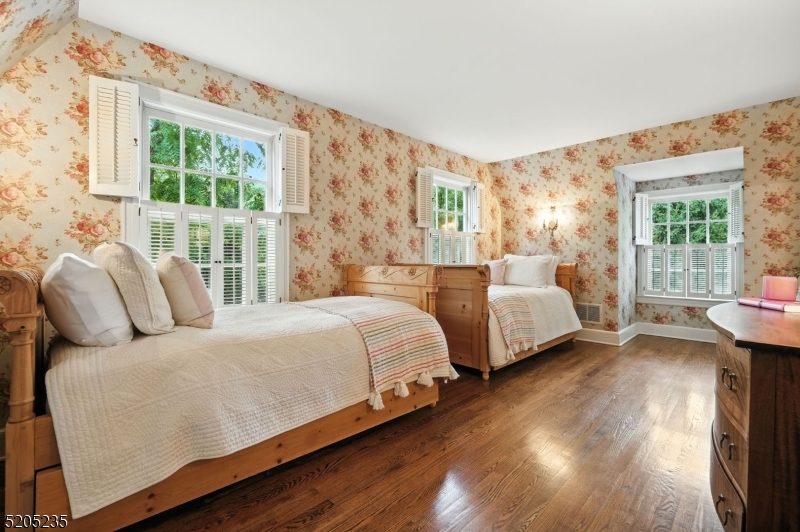 WOODFIELD ESTATES/DEERFIELD - Residential