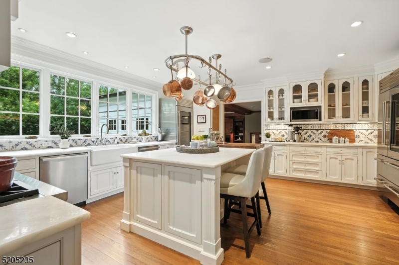 WOODFIELD ESTATES/DEERFIELD - Residential