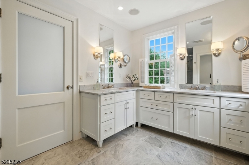 WOODFIELD ESTATES/DEERFIELD - Residential