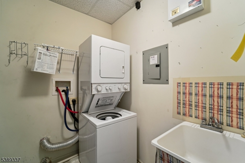 Four Seasons at Wayne - Residential