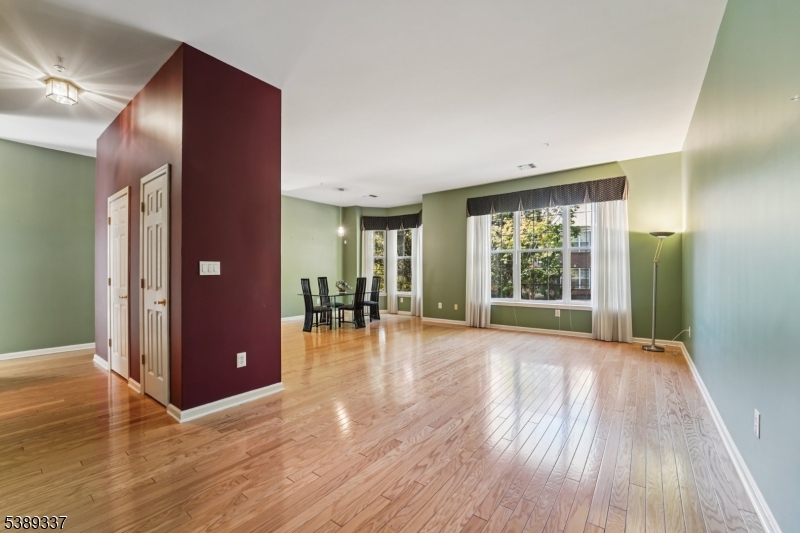 Four Seasons at Wayne - Residential