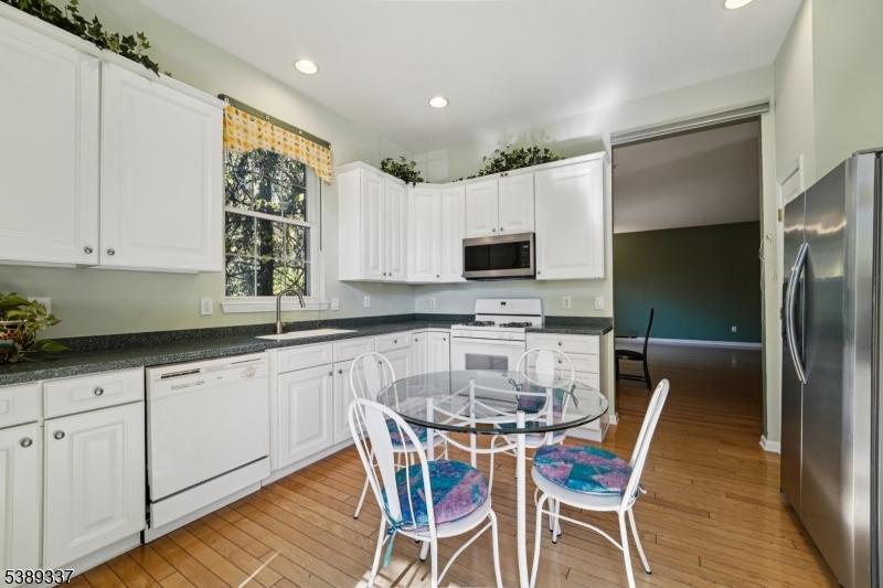 Four Seasons at Wayne - Residential