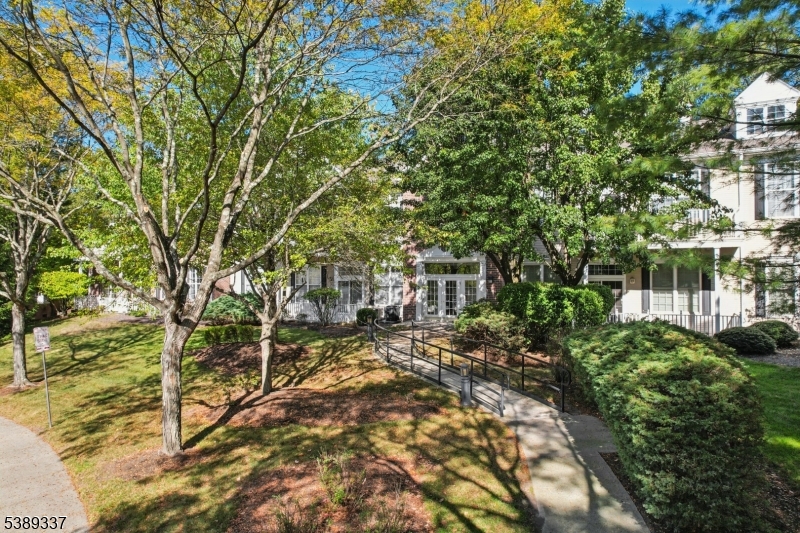 Four Seasons at Wayne - Residential