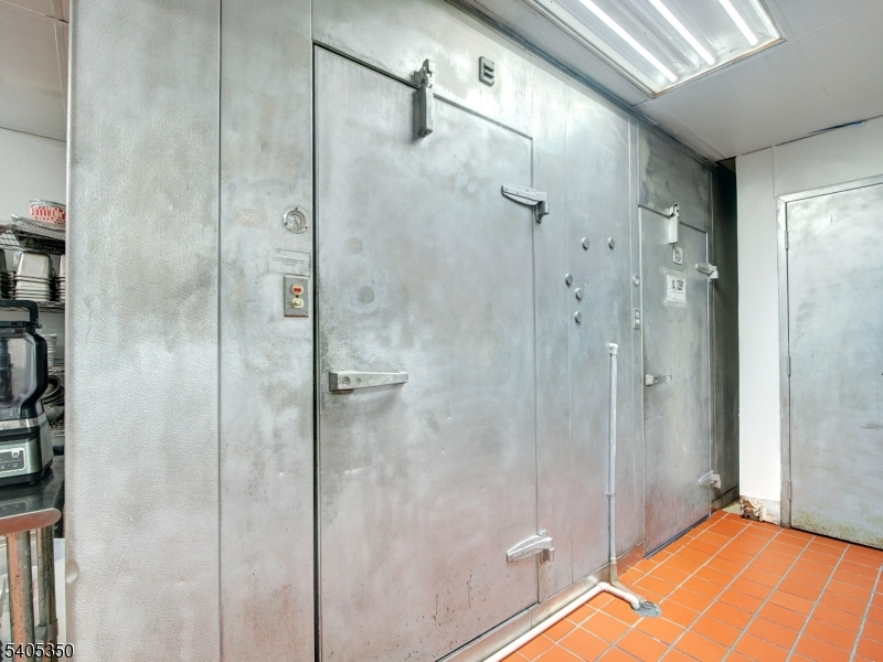 Downtown - Commercial Sale