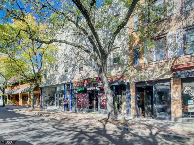 Downtown - Commercial Sale