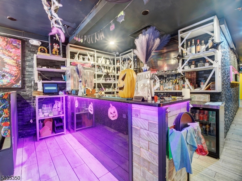 Downtown - Commercial Sale