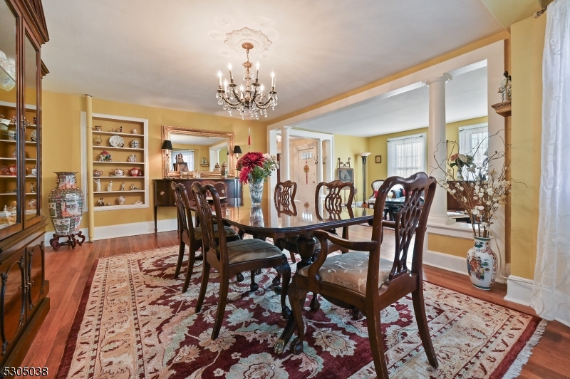 Caldwell Boro Twp., New Jersey 07006, United States, 4 Bedrooms Bedrooms, ,3 BathroomsBathrooms,Residential,Pending,47475