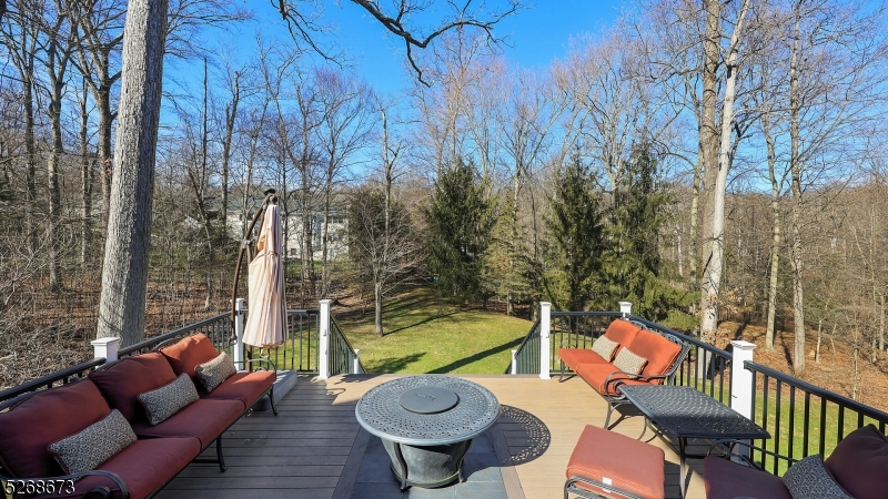 BROOKRACE - Residential