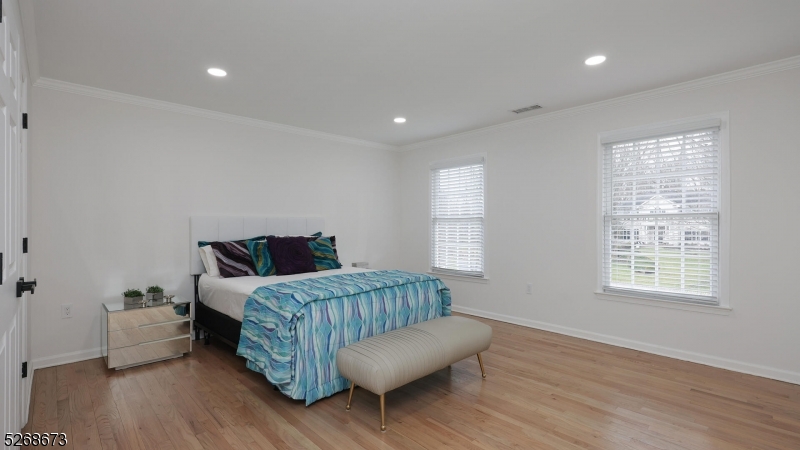 BROOKRACE - Residential