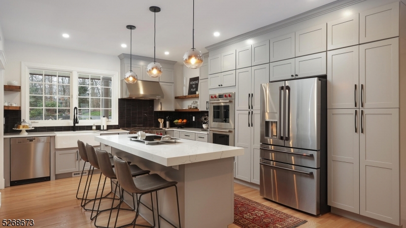 BROOKRACE - Residential