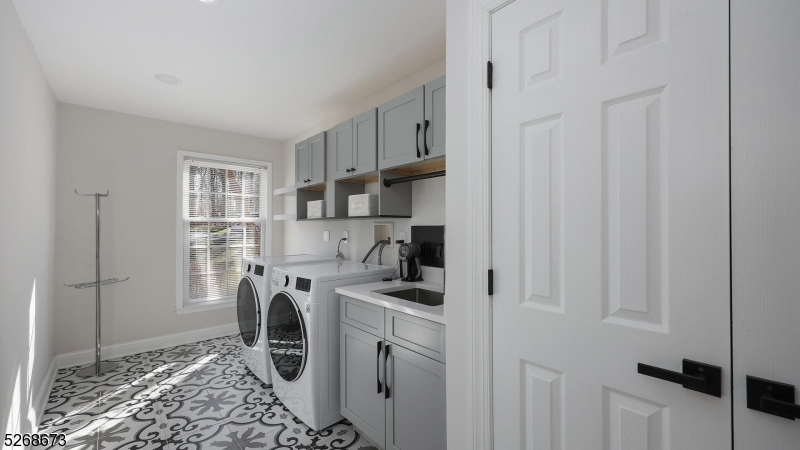 BROOKRACE - Residential