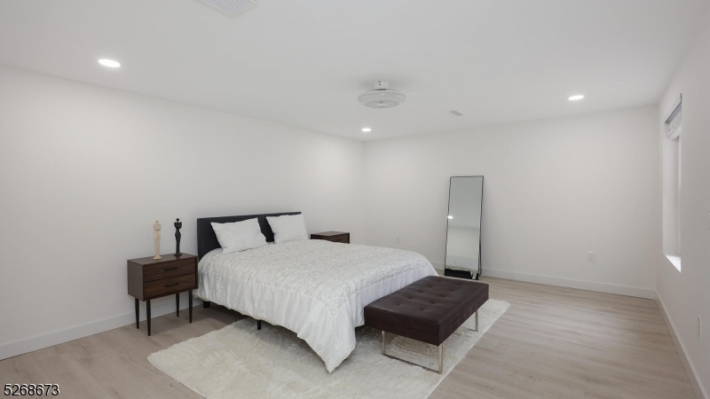 BROOKRACE - Residential