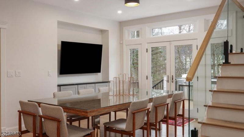 BROOKRACE - Residential