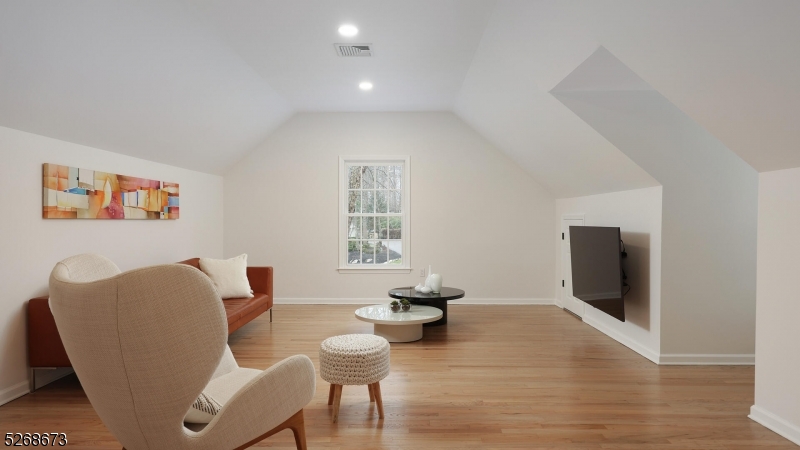 BROOKRACE - Residential