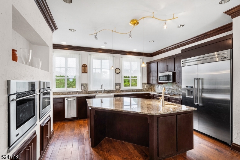 New Vernon - Residential