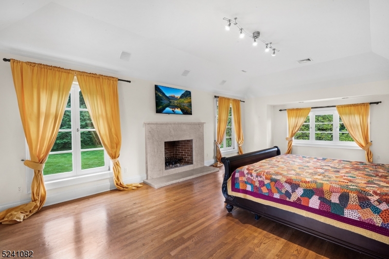 New Vernon - Residential