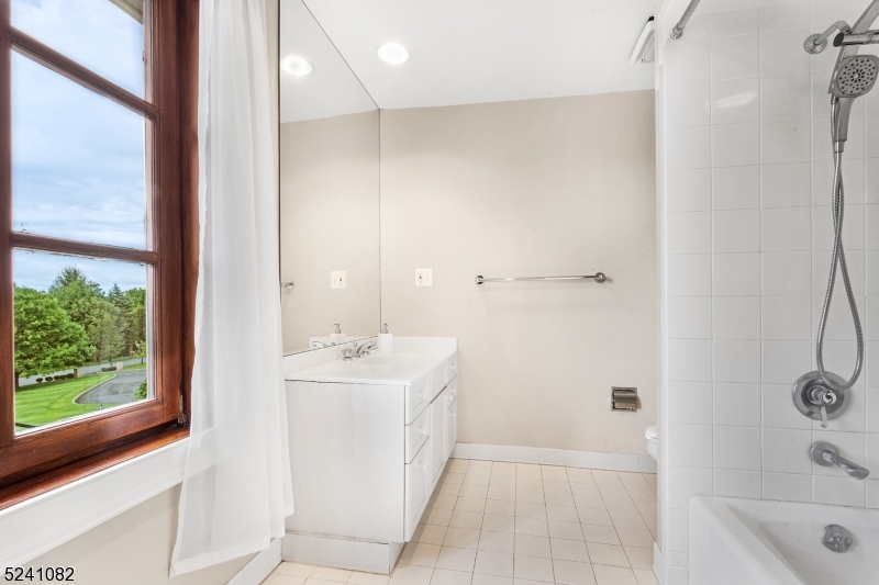 New Vernon - Residential