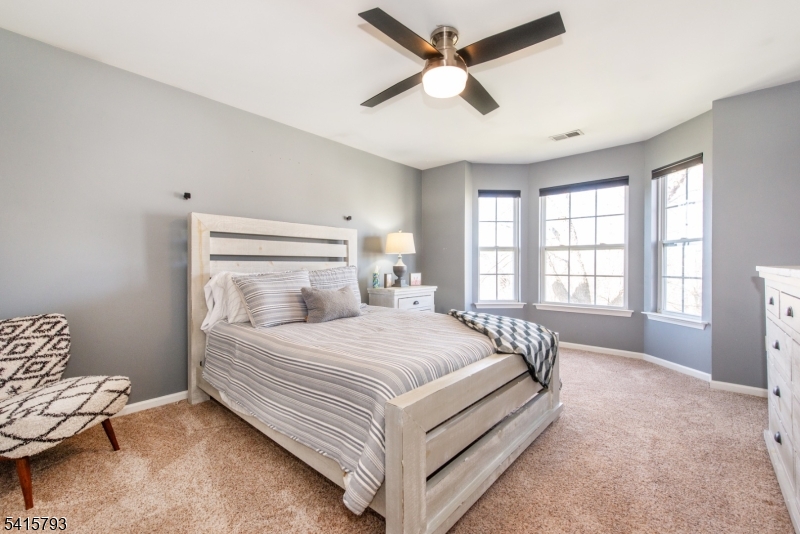 OAK HILL - Residential