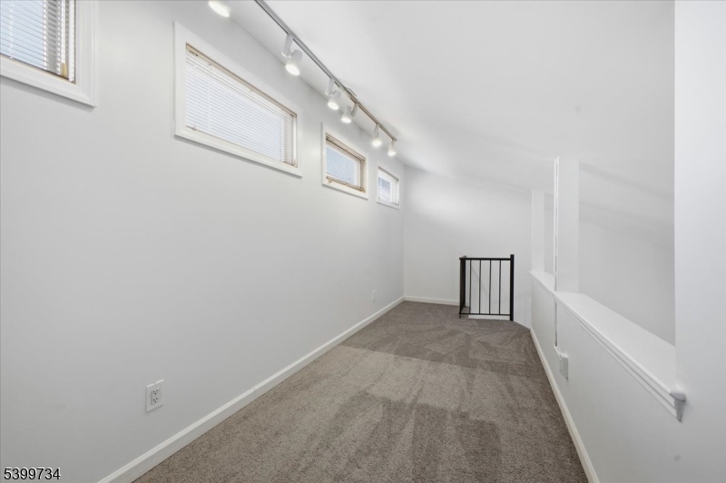 Rolling Hills - Residential