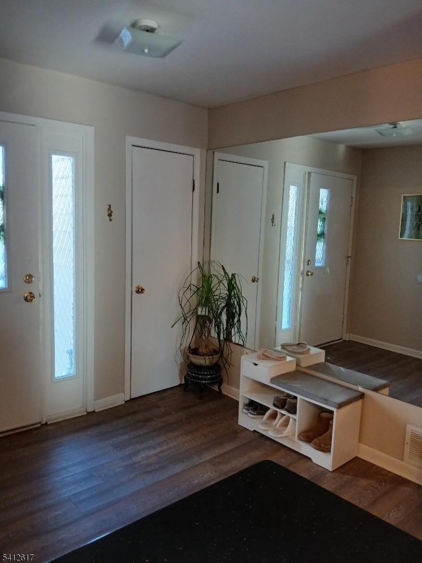 Rolling Hills - Residential Lease