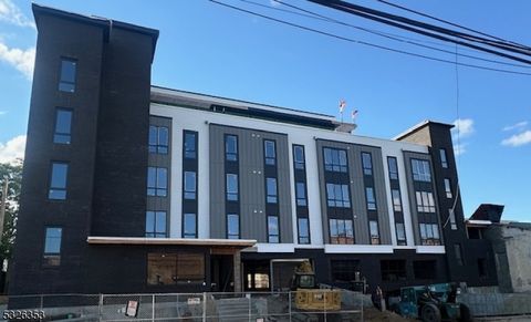 MLS: 3936007