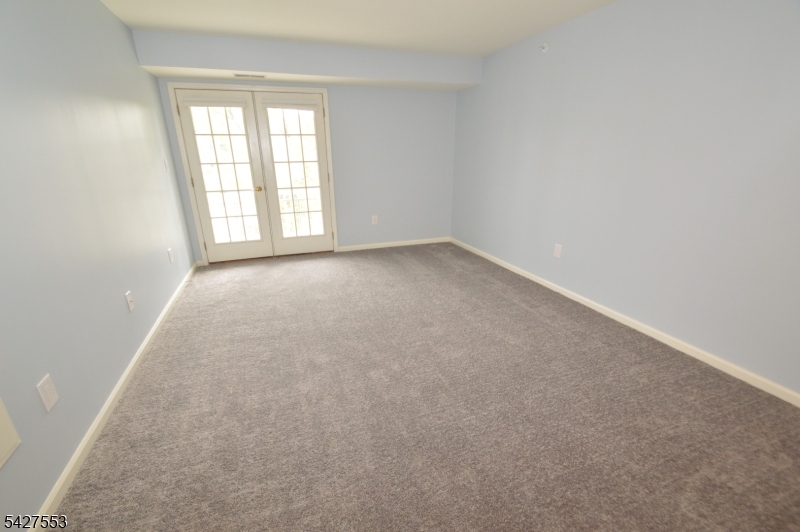 Kings View on the Pond - Residential Lease