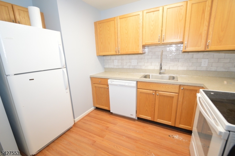 Kings View on the Pond - Residential Lease
