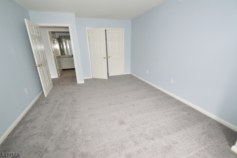 Kings View on the Pond - Residential Lease