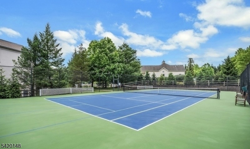 Four Seasons - Residential Lease