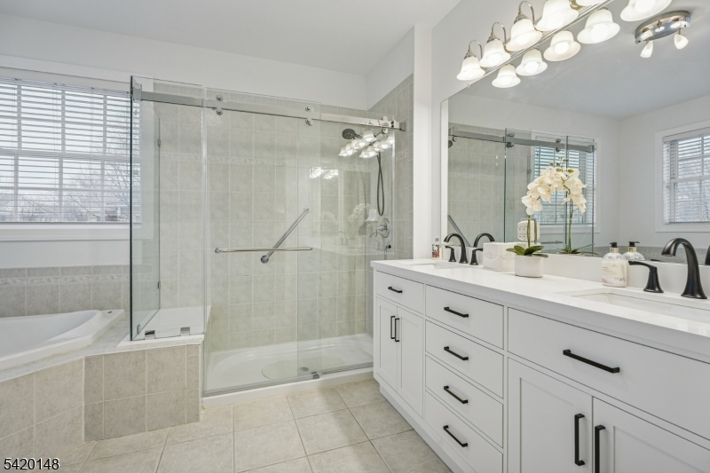 Four Seasons - Residential Lease