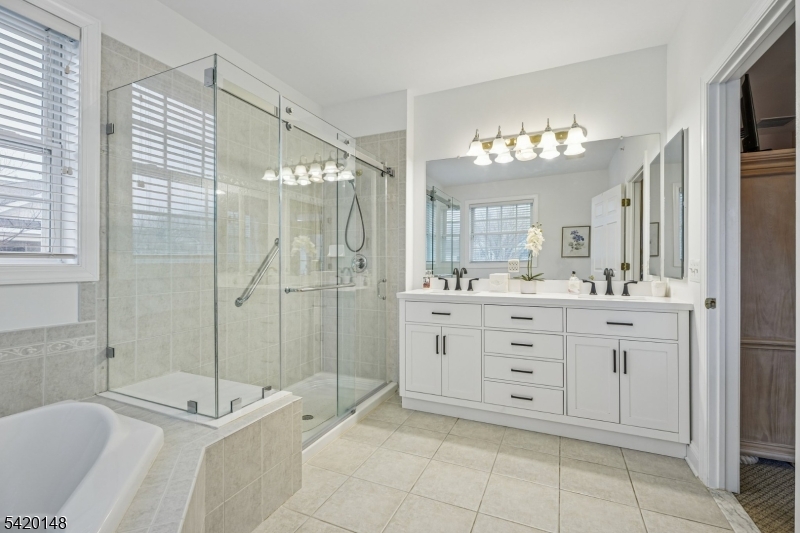 Four Seasons - Residential Lease