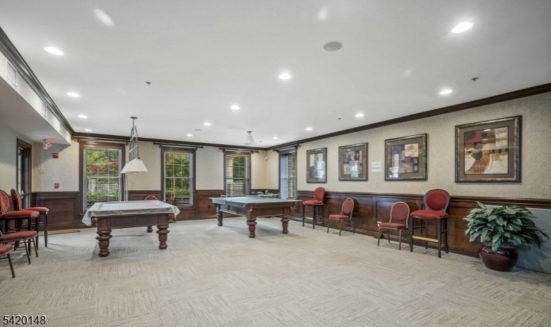 Four Seasons - Residential Lease