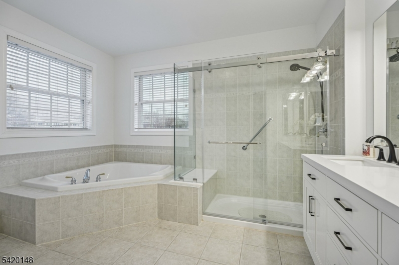 Four Seasons - Residential Lease