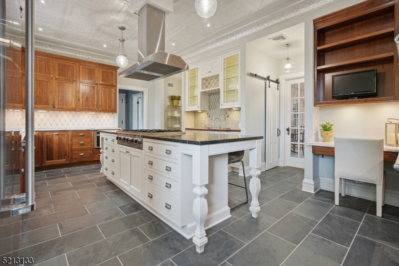 Hill Section - Residential