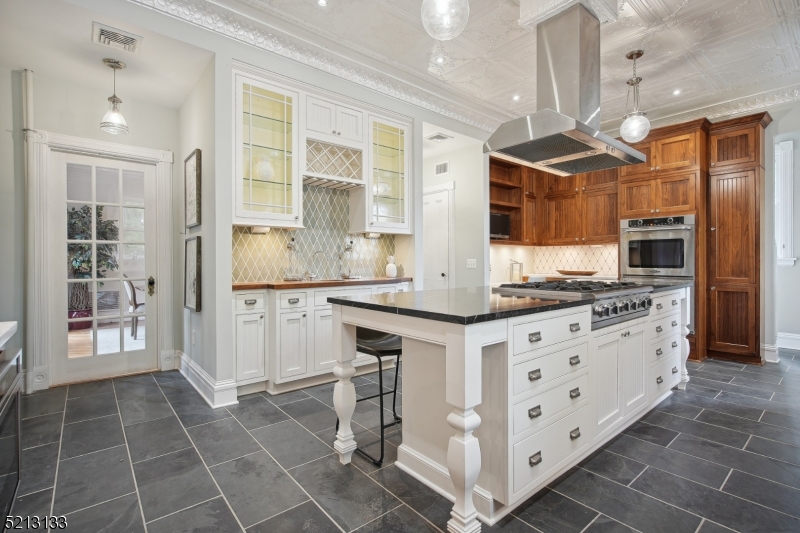 Hill Section - Residential